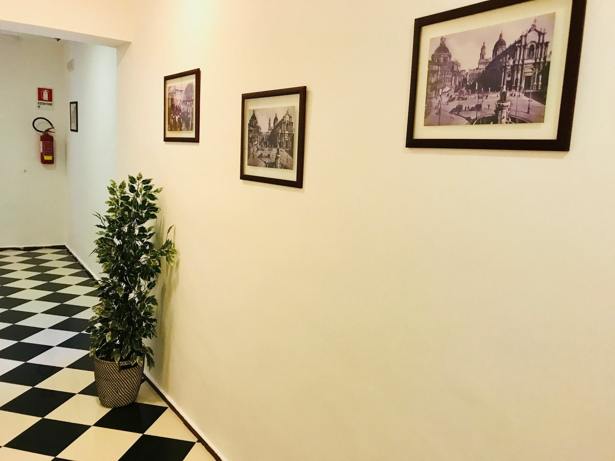 Santuzza Art Hotel Catania Bagian luar foto